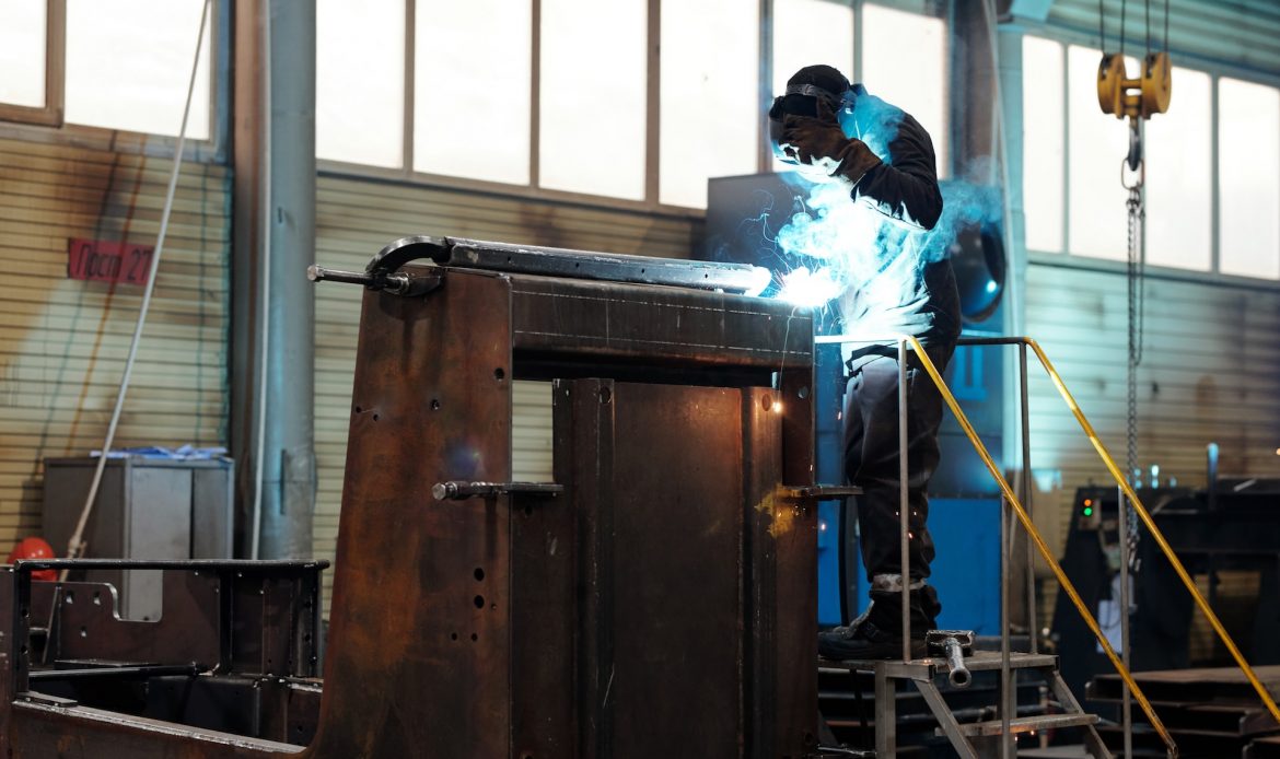 How to Start a Welding Business
