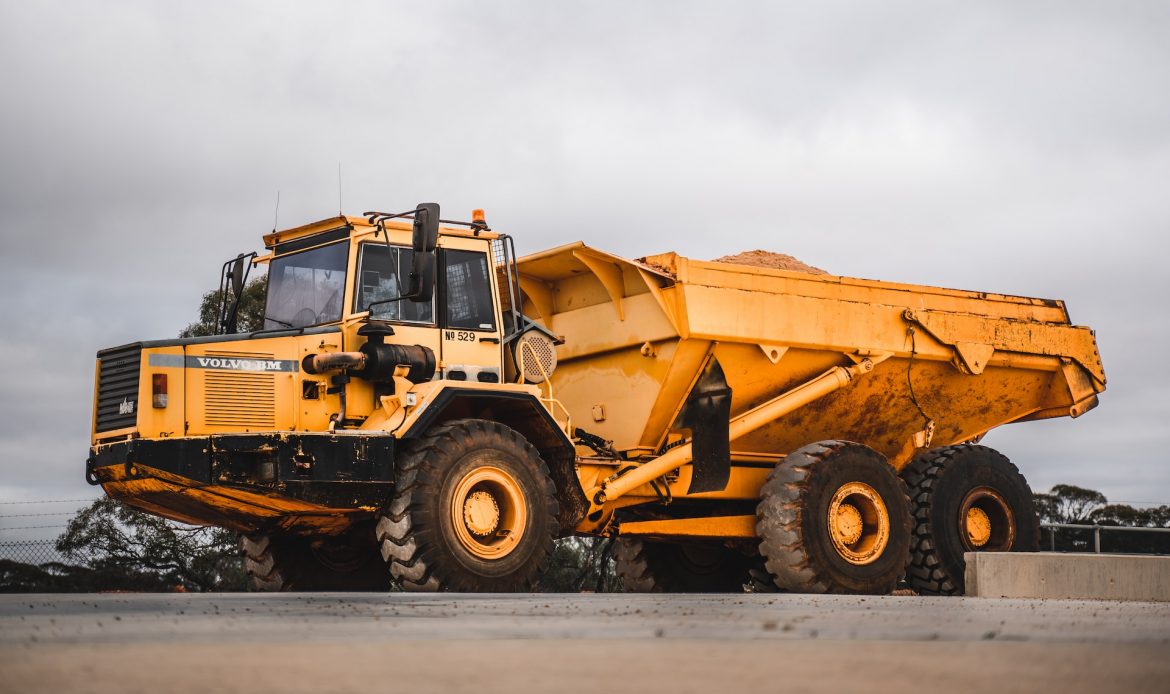 How to Start a Dump Truck Business